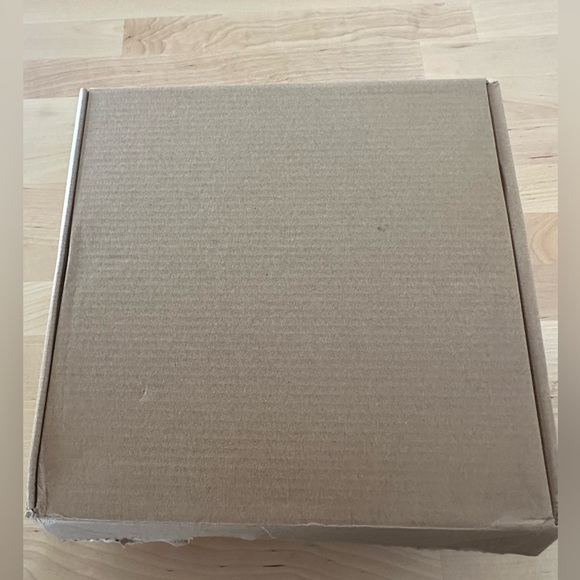 NIB Prada Dubai VIP Gift Set - Picture 13 of 13